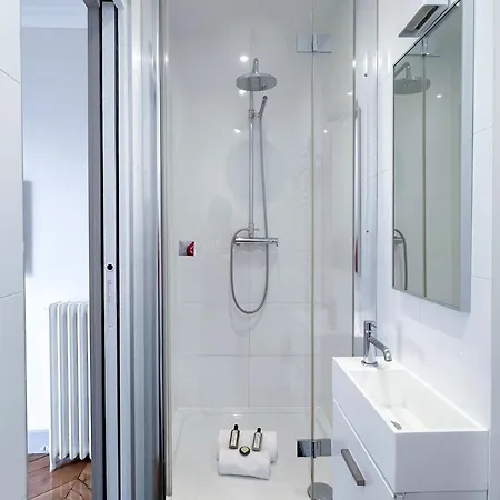 Daire 1572c Luxembourg Garden Luxurious Haven