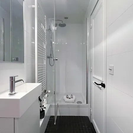 1572c Luxembourg Garden Luxurious Haven Daire Paris