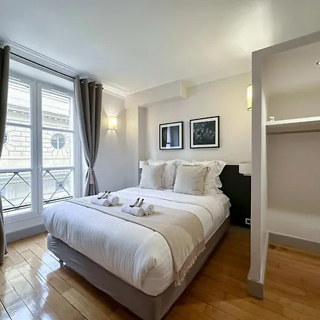 Daire 1572c Luxembourg Garden Luxurious Haven *